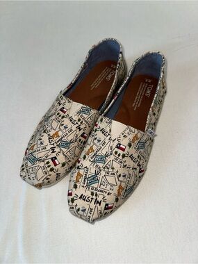 NWOT Austin Texas Limited Edition TOMS